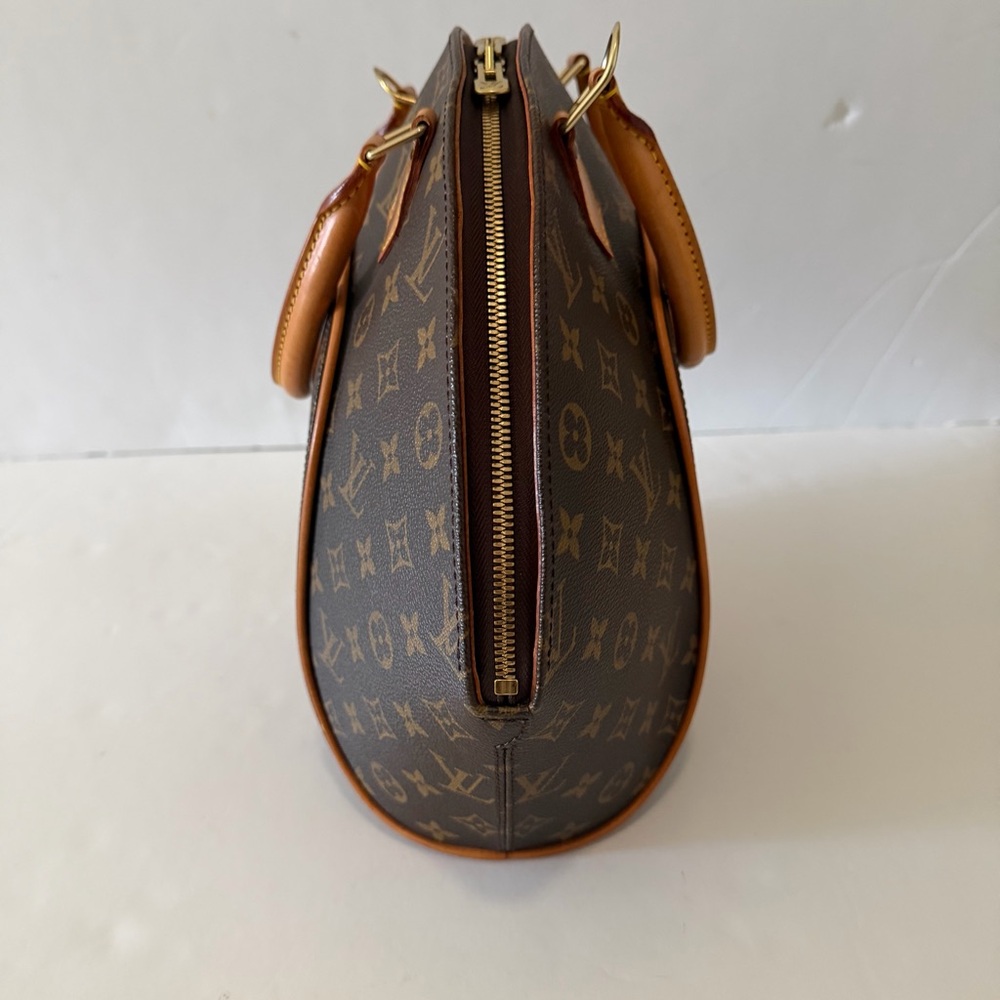 Louis Vuitton Monogram Ellipse - Picture 5 of 16